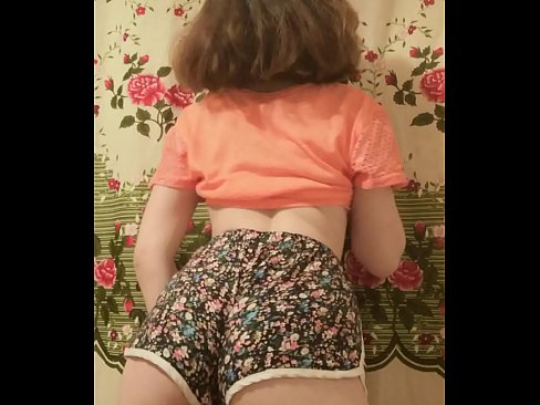 ❤️ Babe żagħżugħa sexy tqaxxir ix-xorts tagħha fuq il-kamera Porn Russu fil-porn mt.virtsextor.ru ❌❤
