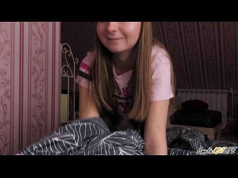 ❤️ Blondie Terda l-BFF tagħha Profondament u Gets Cum F'Ħalqha Porn Russu fil-porn mt.virtsextor.ru ❌❤